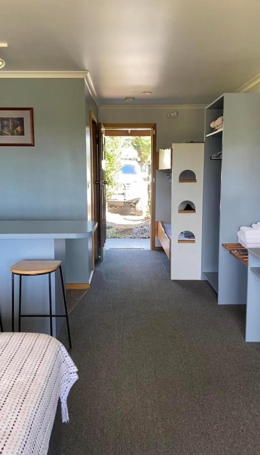 Motel Gordon Gateway Strahan Esterno foto